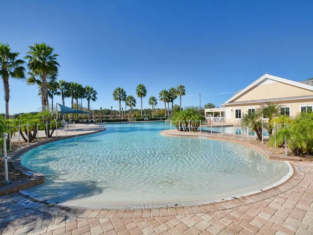 $450,000 | 8916 Bridgeport Bay Circle, Mount Dora, FL 32757
