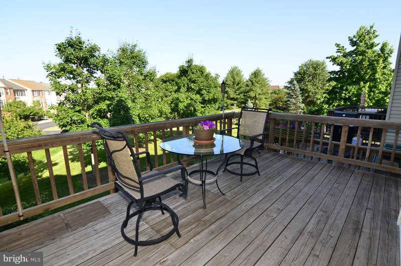 46856 Rabbitrun Terrace Sterling, VA 20164 - Photo 17 of 30 Deck