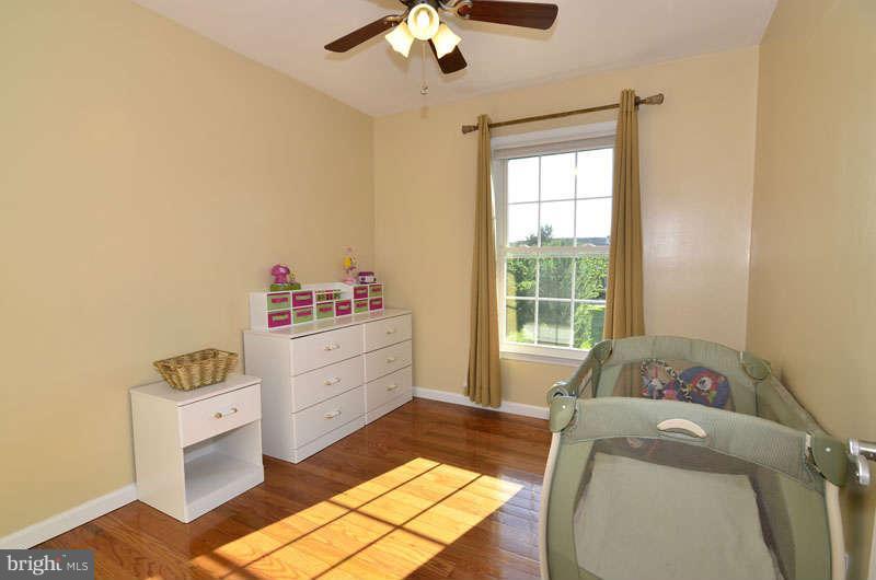 46856 Rabbitrun Terrace Sterling, VA 20164 - Photo 24 of 30 Bedroom