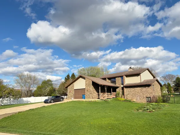$419,500 | 3261 North Silver Ridge Drive, Oregon, IL 61061
