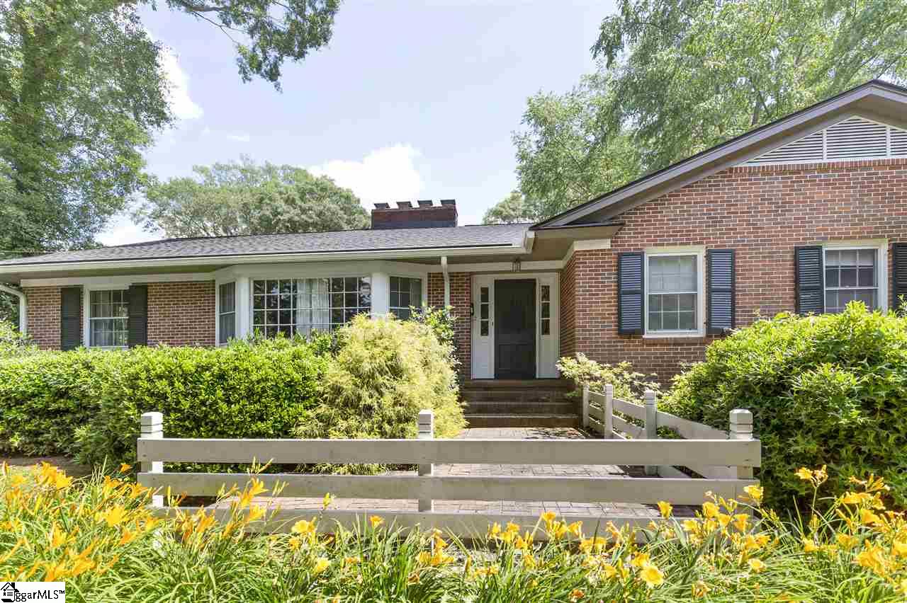 305 West Faris Road Greenville, SC 29605 - Photo 2 of 36 Gallery Image 2