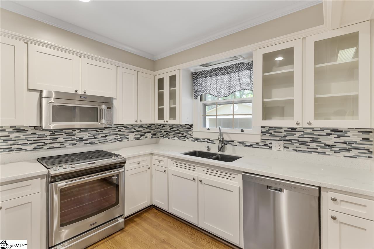 305 West Faris Road Greenville, SC 29605 - Photo 17 of 36 Gallery Image 17