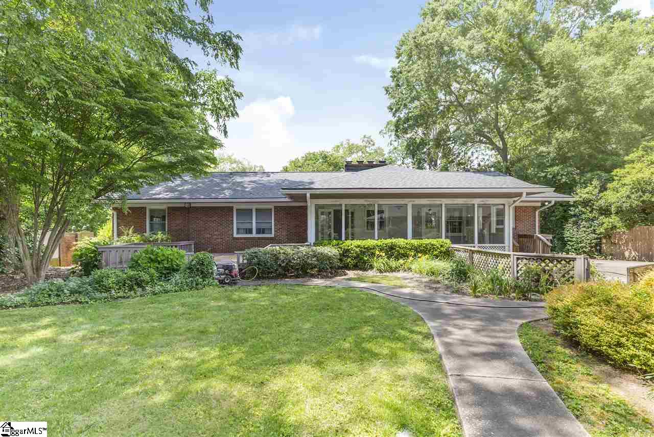 305 West Faris Road Greenville, SC 29605 - Photo 3 of 36 Gallery Image 3