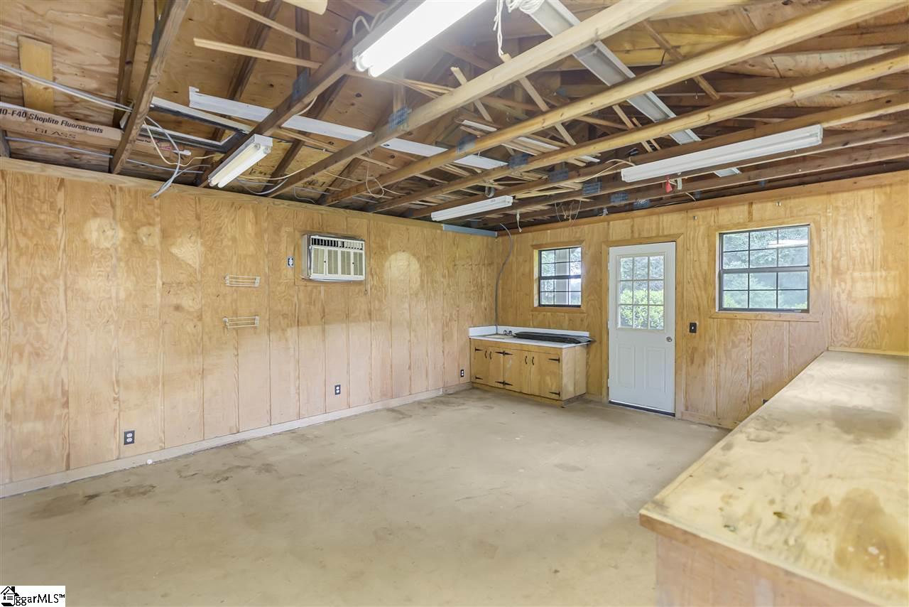 305 West Faris Road Greenville, SC 29605 - Photo 35 of 36 Gallery Image 35