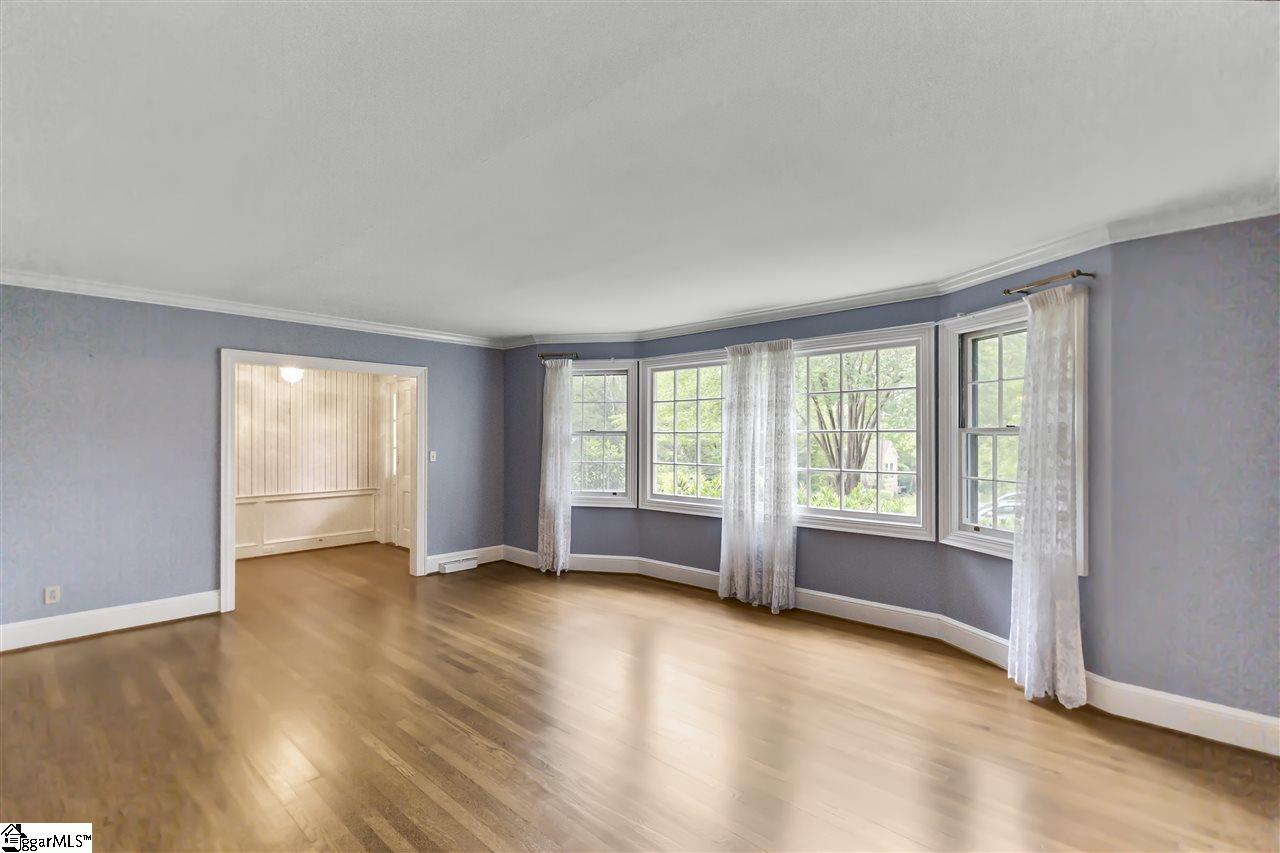 305 West Faris Road Greenville, SC 29605 - Photo 7 of 36 Gallery Image 7