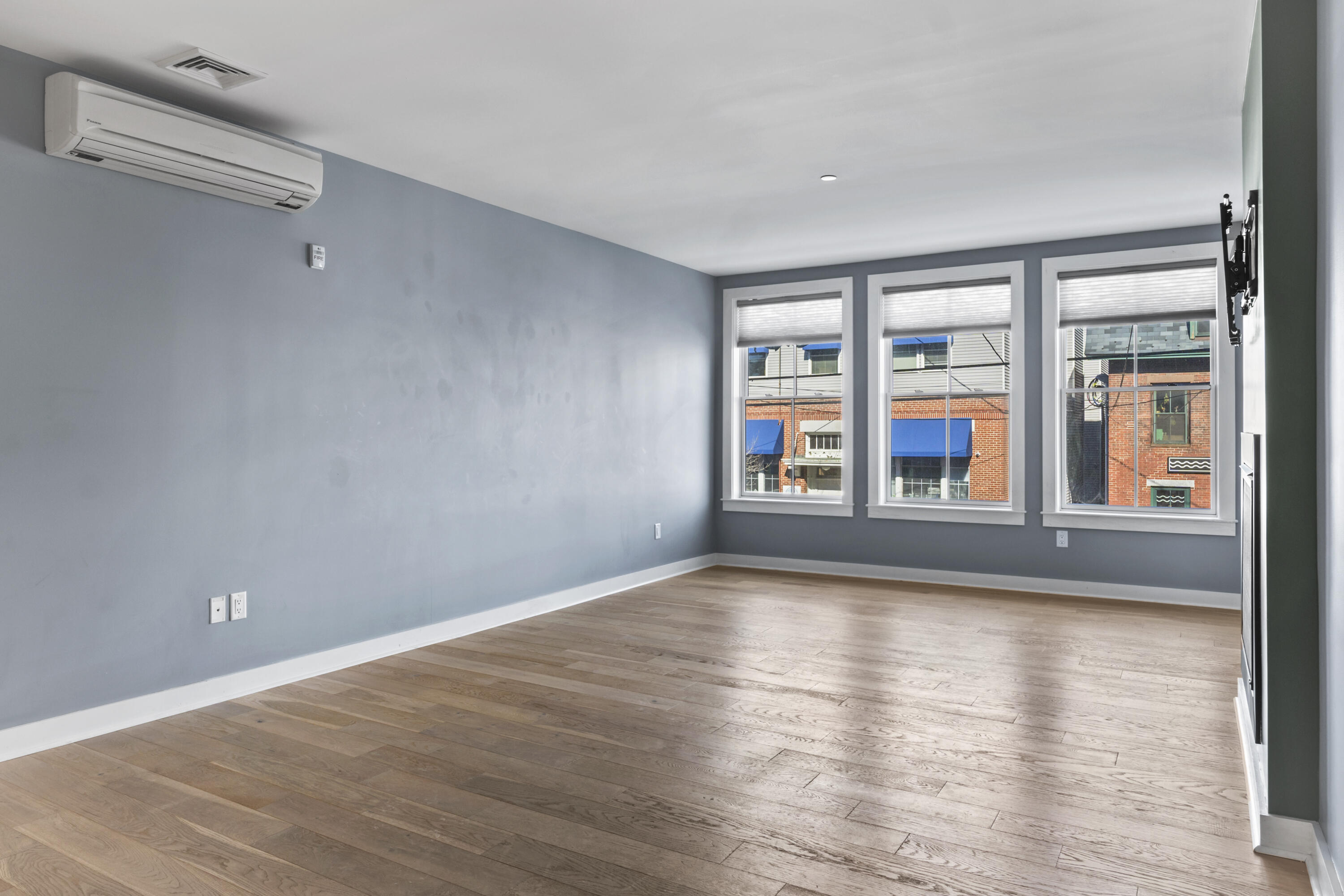 62 India Street, Unit 203 Portland, ME 04101 - Photo 19 of 70 Living Room