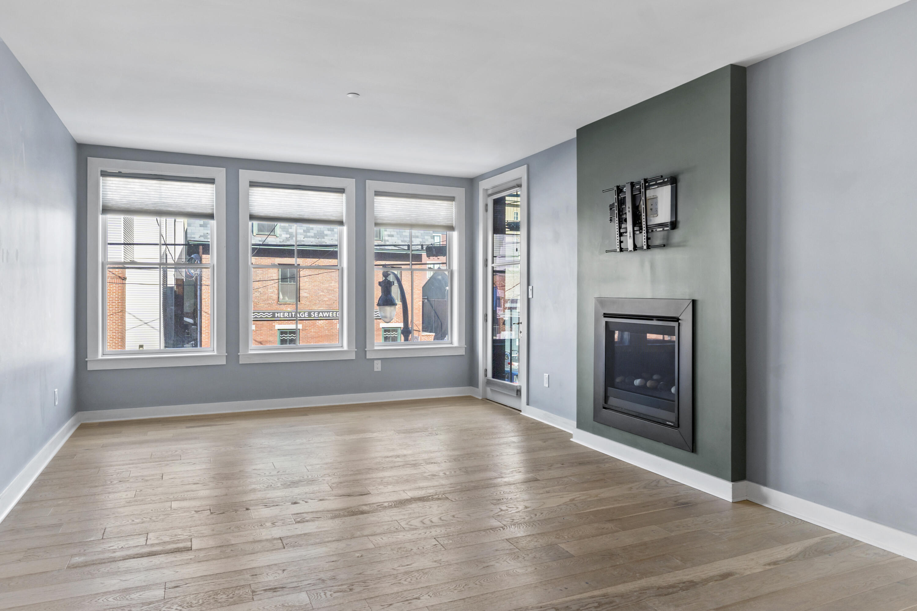 62 India Street, Unit 203 Portland, ME 04101 - Photo 21 of 70 Living Room