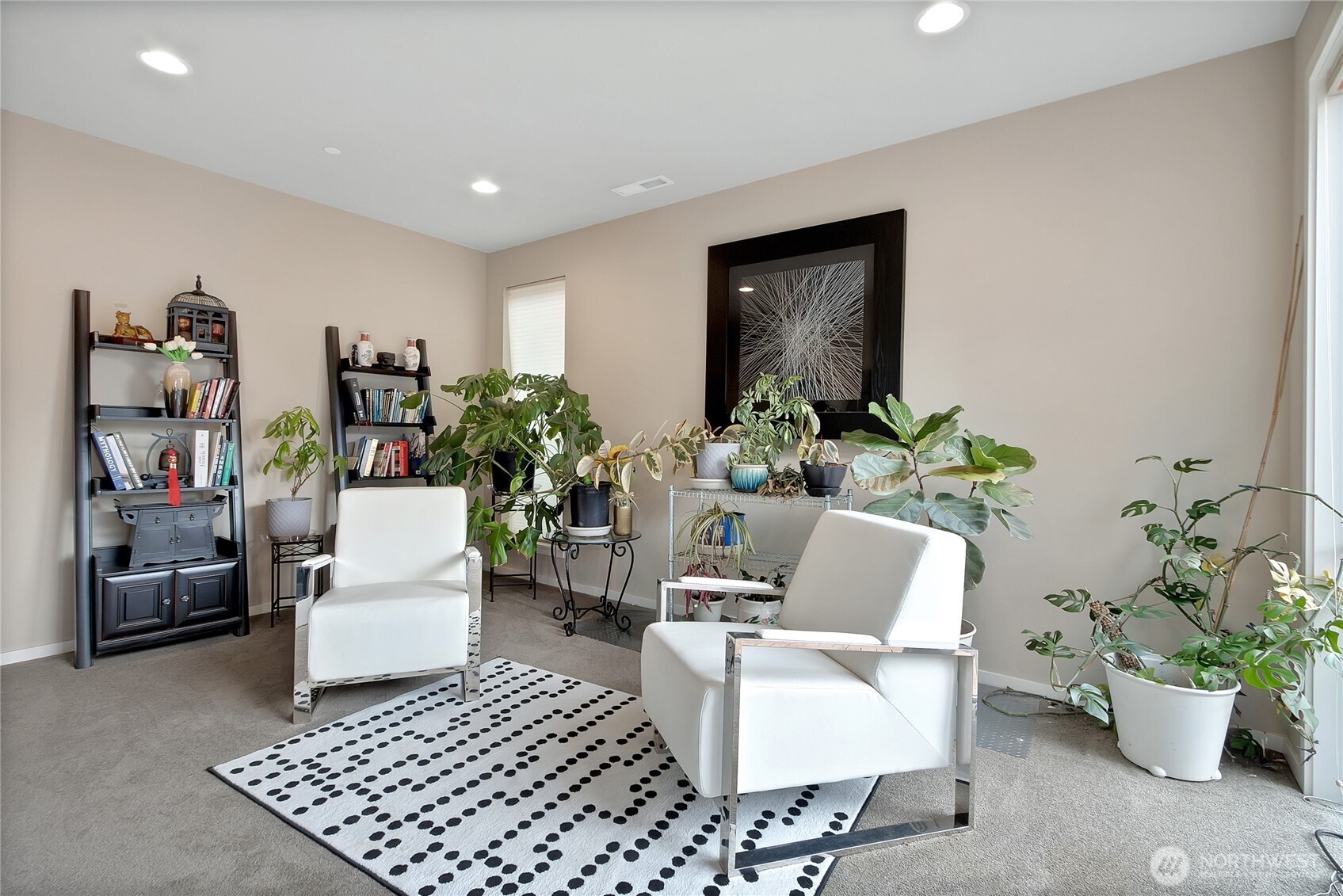 31524 11th Place Southwest Federal Way, WA 98023 - Photo 15 of 40 a living room with furniture and a potted plant