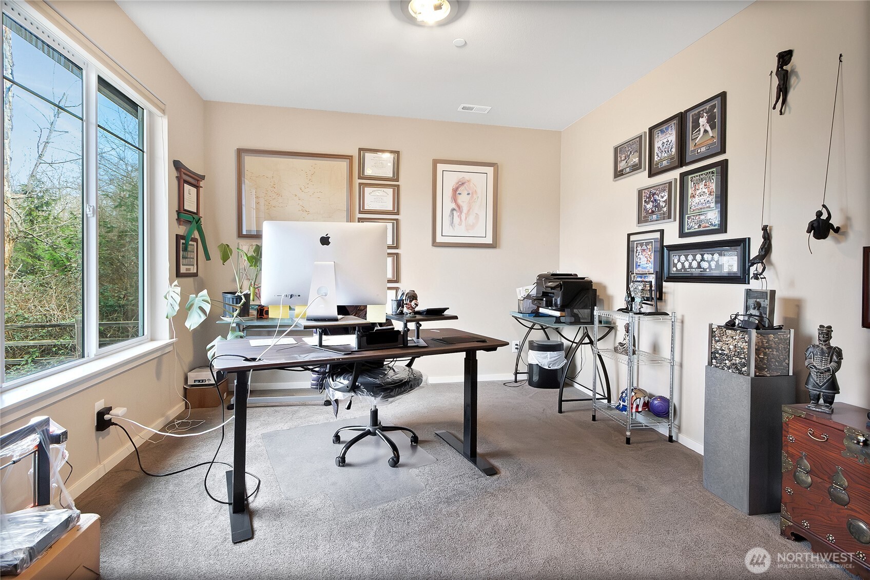 31524 11th Place Southwest Federal Way, WA 98023 - Photo 27 of 40 a view of a livingroom with workspace and a window