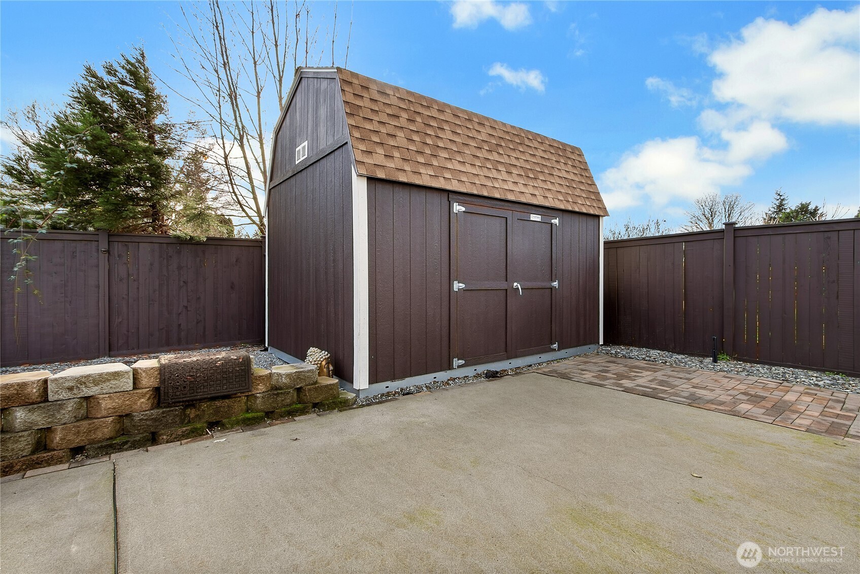 31524 11th Place Southwest Federal Way, WA 98023 - Photo 38 of 40 a front view of a house