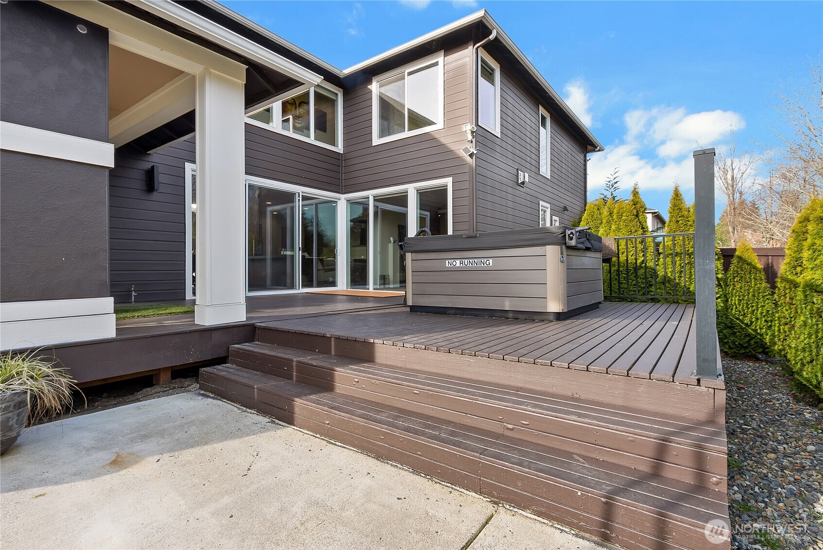31524 11th Place Southwest Federal Way, WA 98023 - Photo 39 of 40 a view of a brick house with many windows