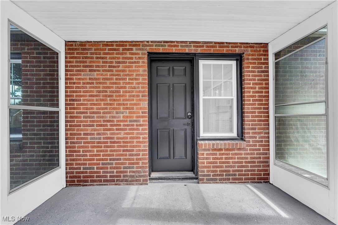 1568 Winchester Road Lyndhurst, OH 44124 - Photo 25 of 33