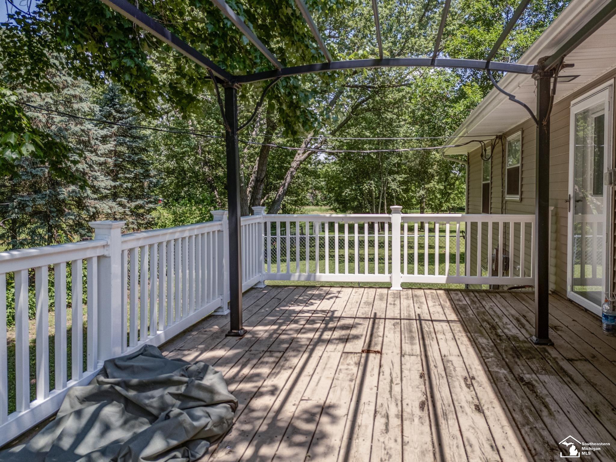 8870 Dixon Road Monroe, MI 48161 - Photo 8 of 45