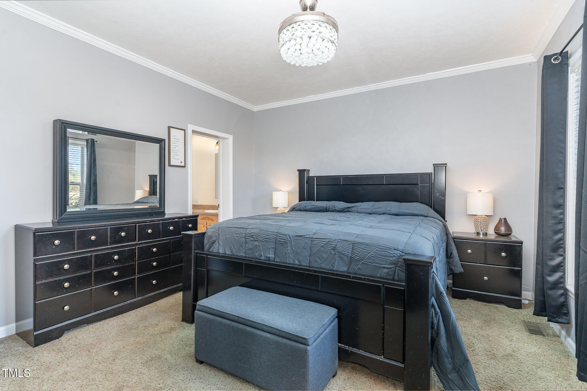 841 Crows Foot Road Mount Olive, NC 28365 - Photo 12 of 29 013_file_807