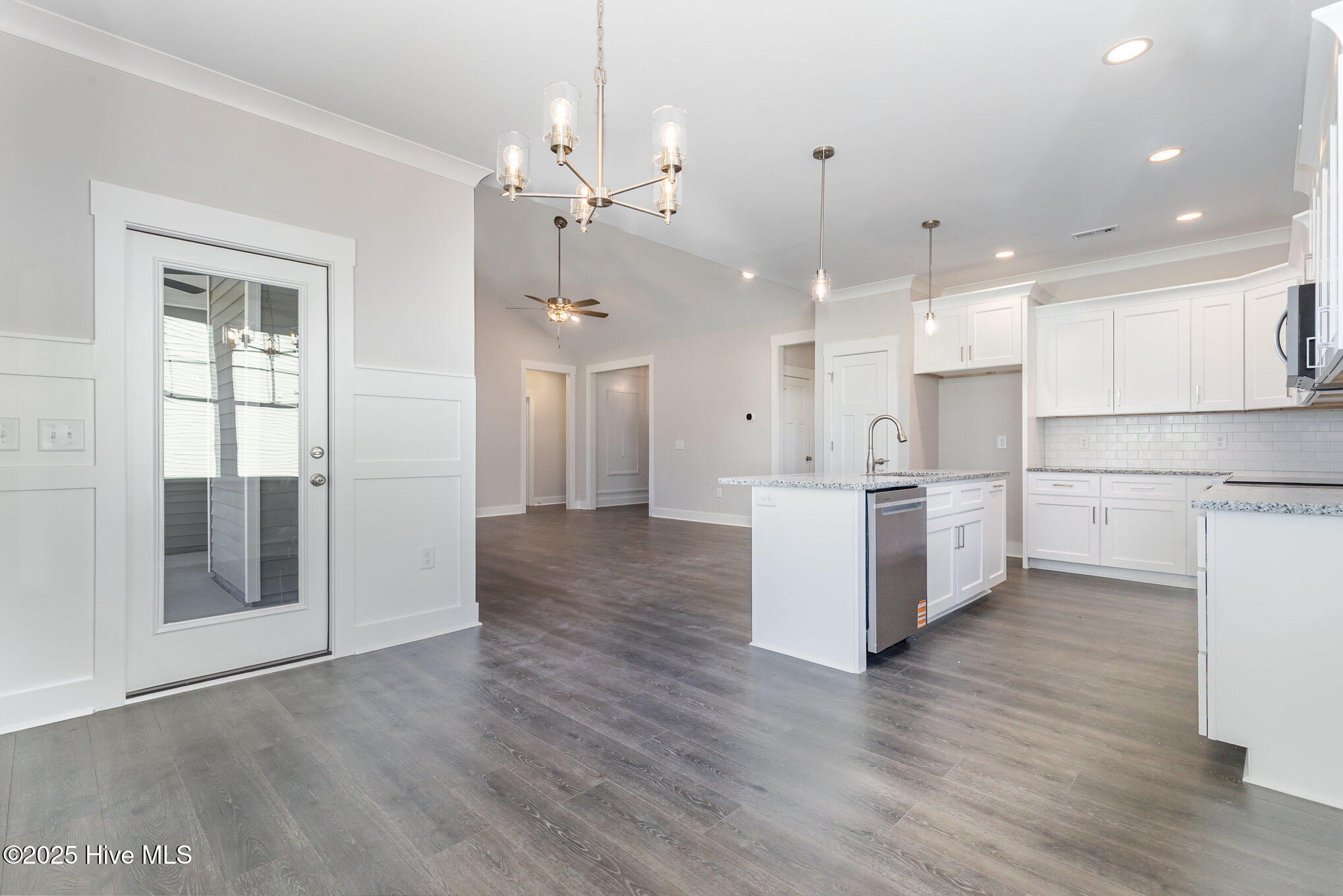 110 Prosecco Drive Princeton, NC 27569 - Photo 13 of 30 011_img_4580-edit_953