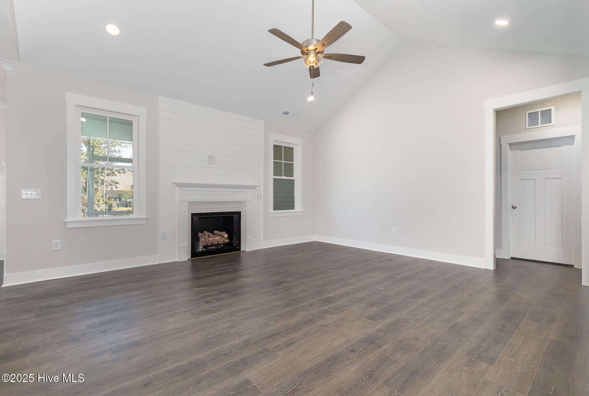 110 Prosecco Drive Princeton, NC 27569 - Photo 6 of 30 006_img_4564-edit_438