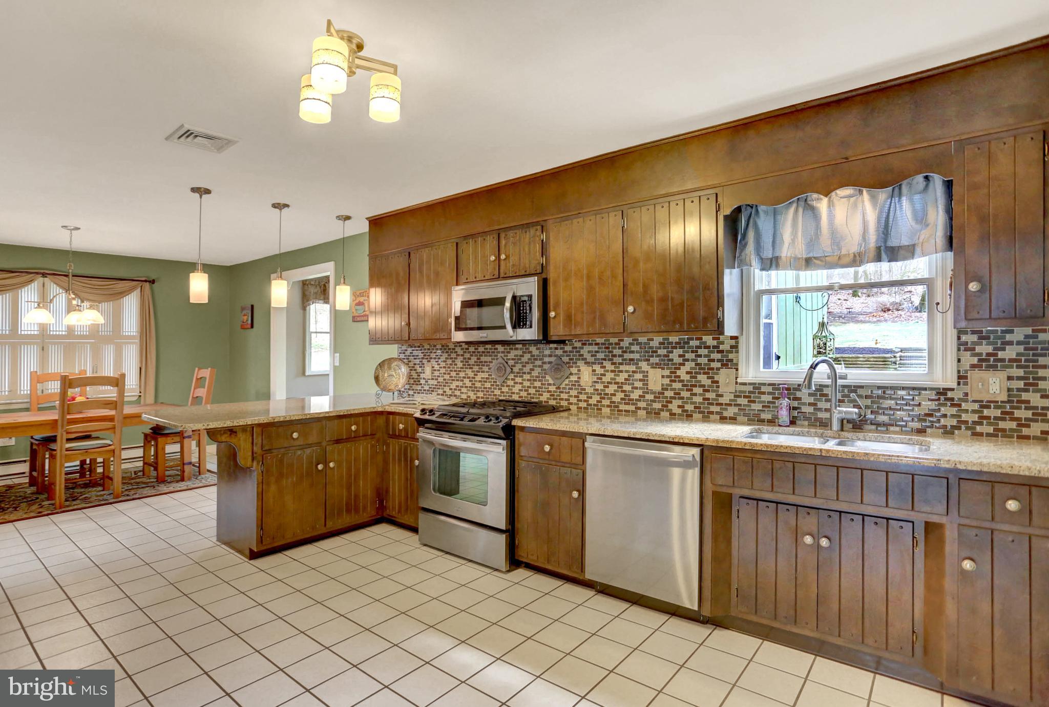 750 Lewisberry Road Lewisberry, PA 17339 - Photo 11 of 38