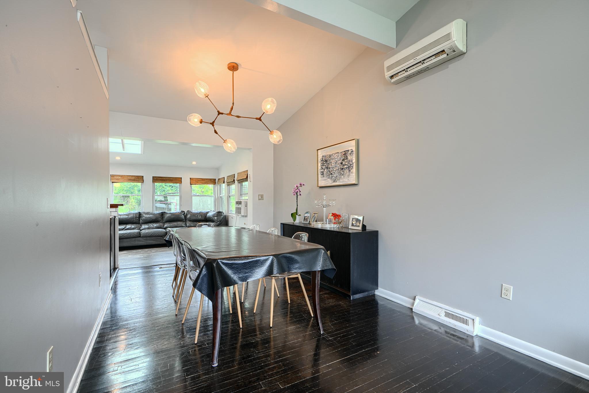 6808 Timberlane Road Baltimore, MD 21209 - Photo 7 of 51 Gallery Image 7