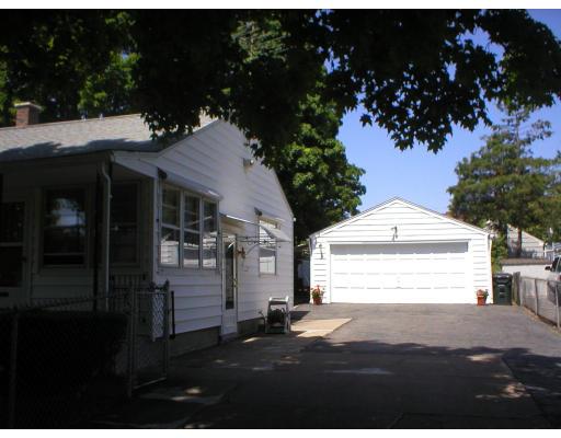 25 Piedmont Street Springfield, MA 01104 - Photo 2 of 2 Gallery Image 2