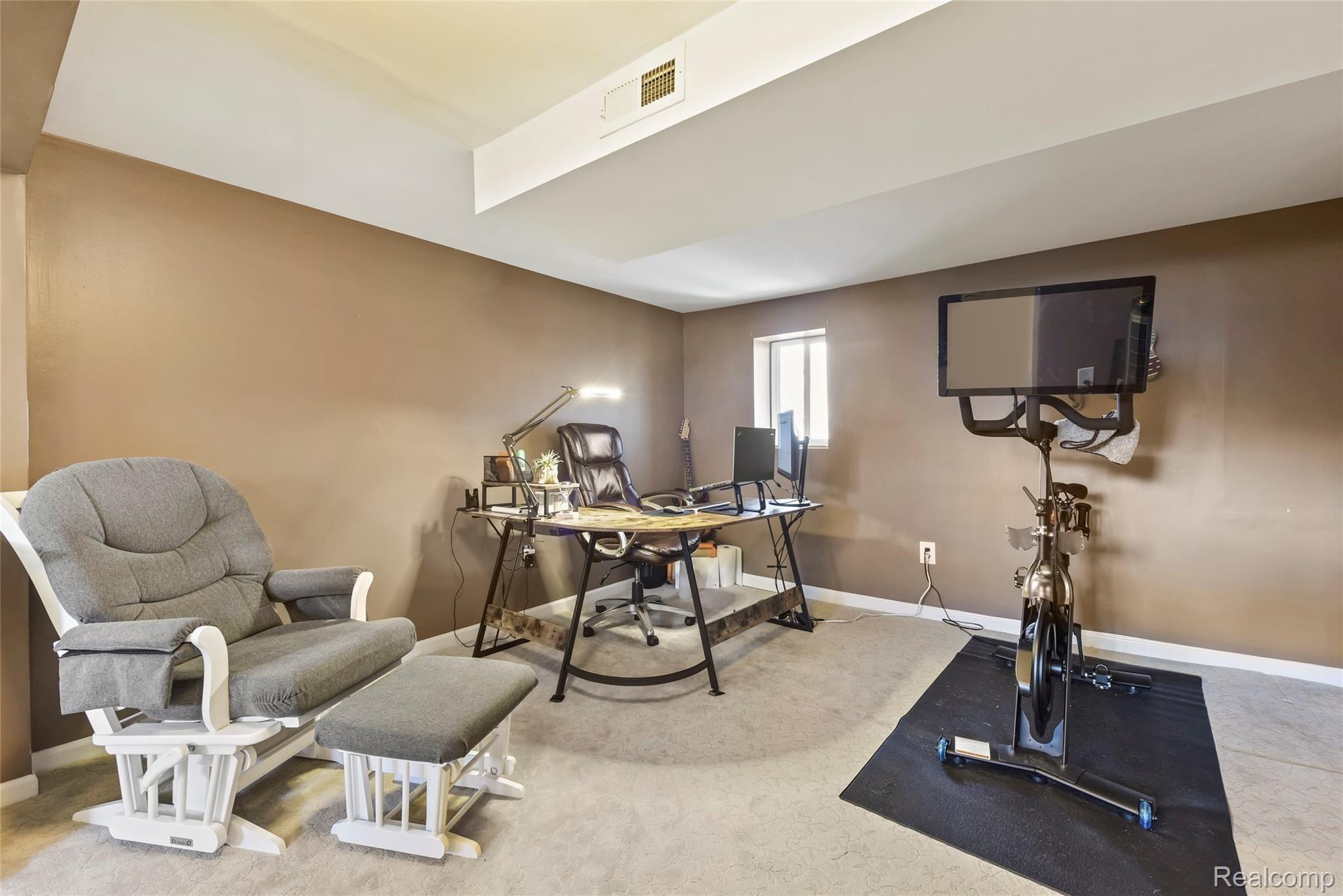 1489 Walton Blvd. Rochester, MI 48309 - Photo 8 of 30 DSC_2273.jpg