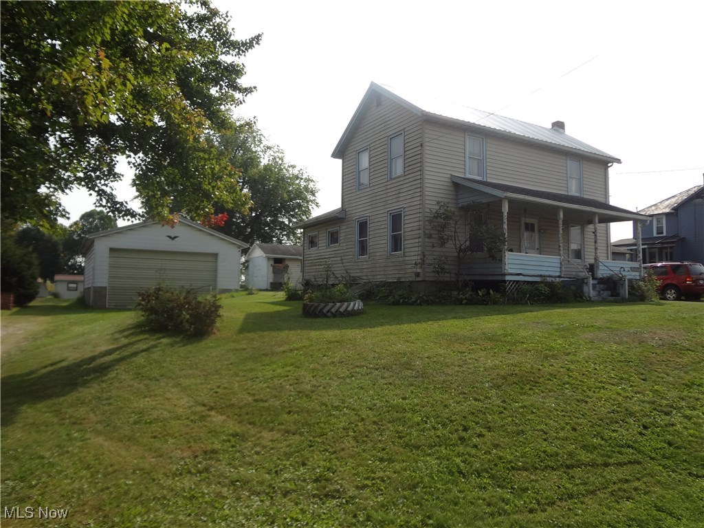 10686 Common Street East Rochester, OH 44625 - Photo 2 of 12 Gallery Image 2