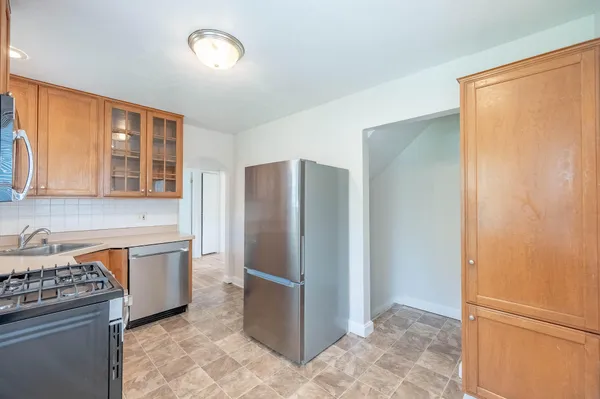 $199,900 | 9200 West Swan Circle, Milwaukee, WI 53225