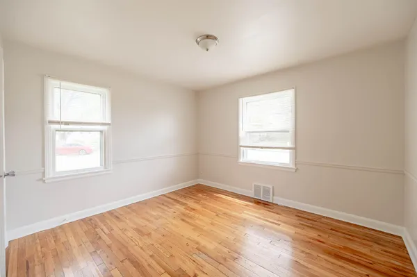 $199,900 | 9200 West Swan Circle, Milwaukee, WI 53225