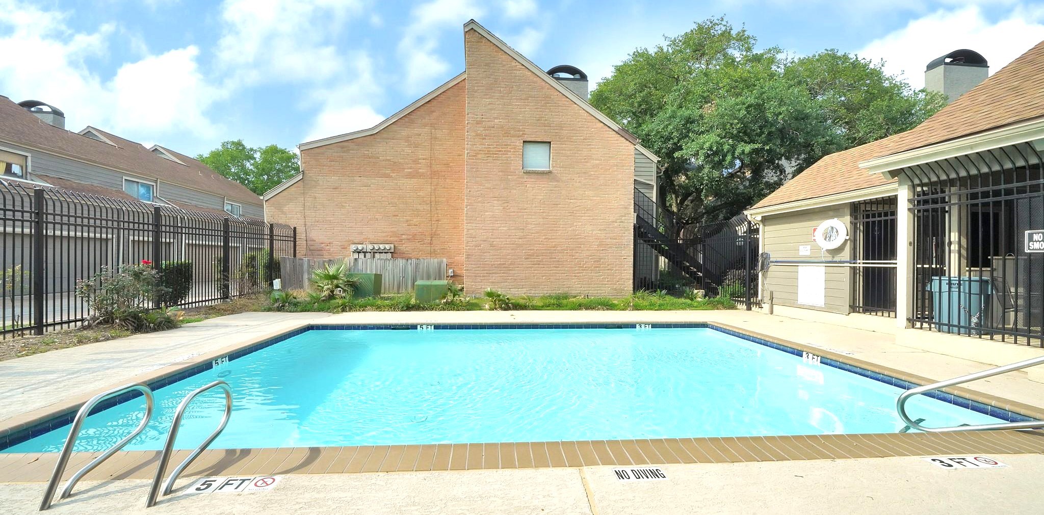 6601 Sands Point Drive, Unit 34 Houston, TX 77074 - Photo 23 of 24 a view of swimming pool with outdoor space