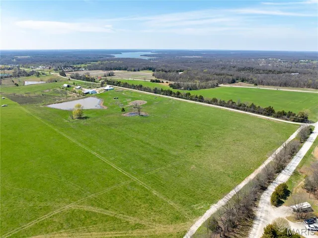 $89,900 | 4 Harbortown Road, Monroe City, MO 63456