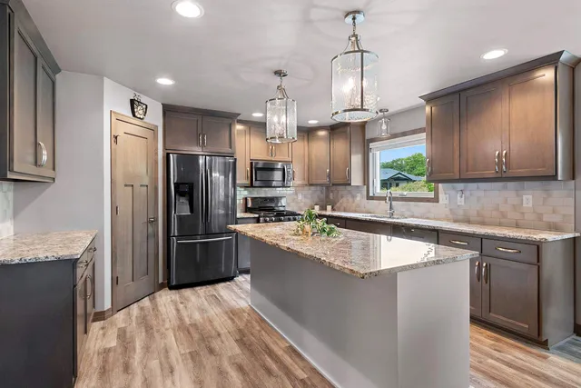 $539,900 | 2503 Remington Road, Green Bay, WI 54302