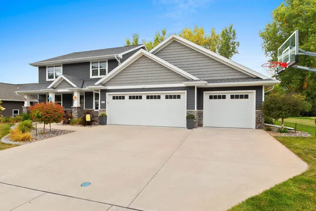 $539,900 | 2503 Remington Road, Green Bay, WI 54302