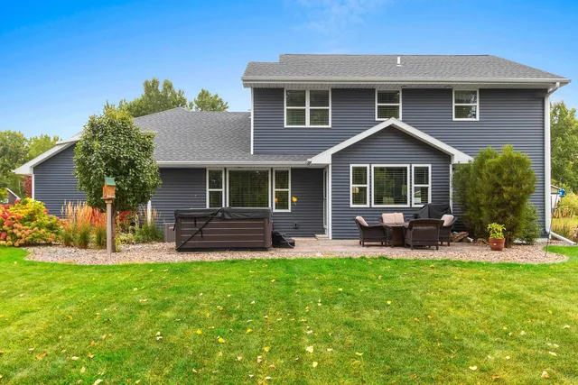 $539,900 | 2503 Remington Road, Green Bay, WI 54302