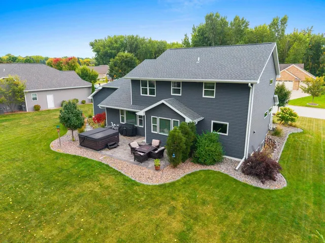 $539,900 | 2503 Remington Road, Green Bay, WI 54302