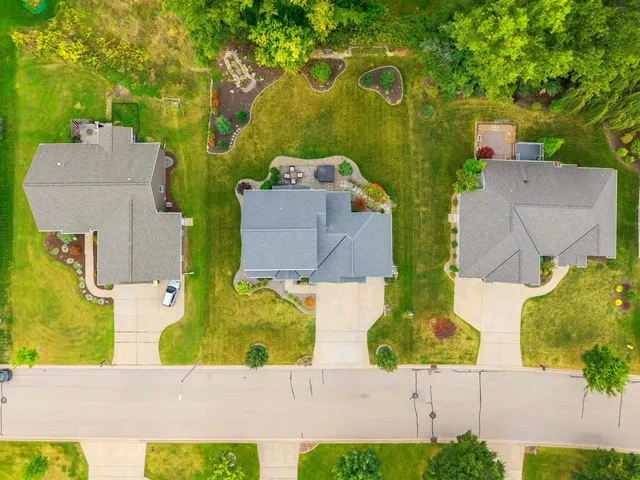 $539,900 | 2503 Remington Road, Green Bay, WI 54302