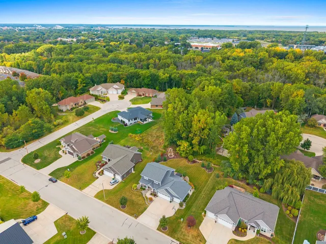 $539,900 | 2503 Remington Road, Green Bay, WI 54302