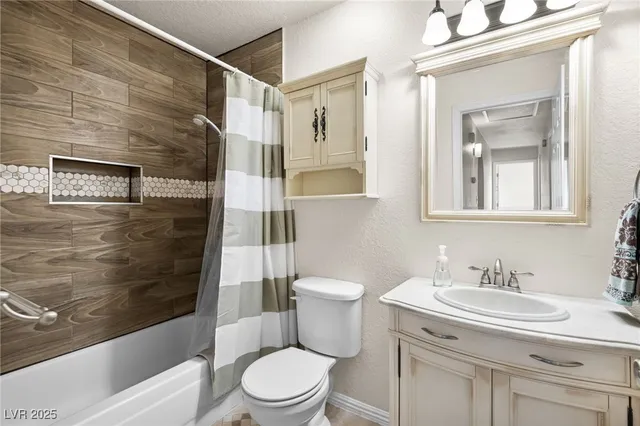 $373,000 | 2822 La Palma Drive, Laughlin, NV 89029