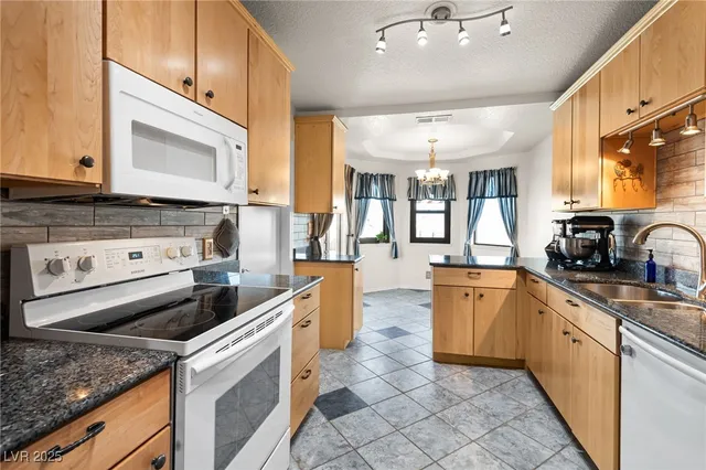 $373,000 | 2822 La Palma Drive, Laughlin, NV 89029