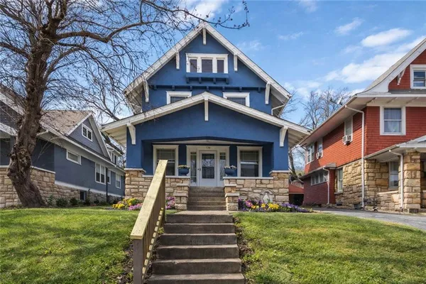 $275,000 | 136 Lawn Avenue, Kansas City, MO 64123