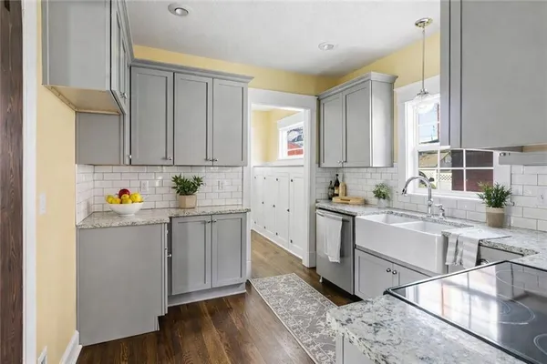 $275,000 | 136 Lawn Avenue, Kansas City, MO 64123