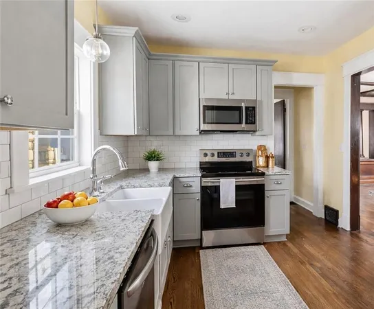 $275,000 | 136 Lawn Avenue, Kansas City, MO 64123
