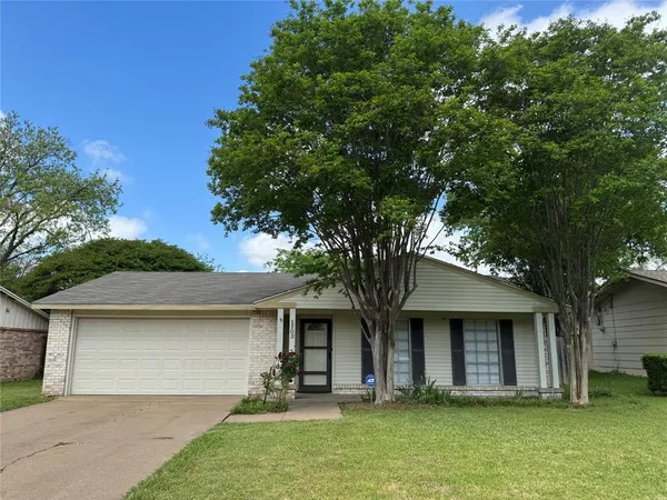 $2,575 | 1703 Greenhaven Drive, Richardson, TX 75080