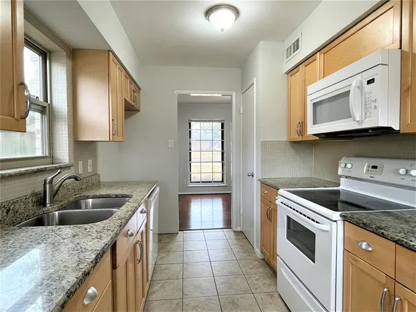 $2,575 | 1703 Greenhaven Drive, Richardson, TX 75080