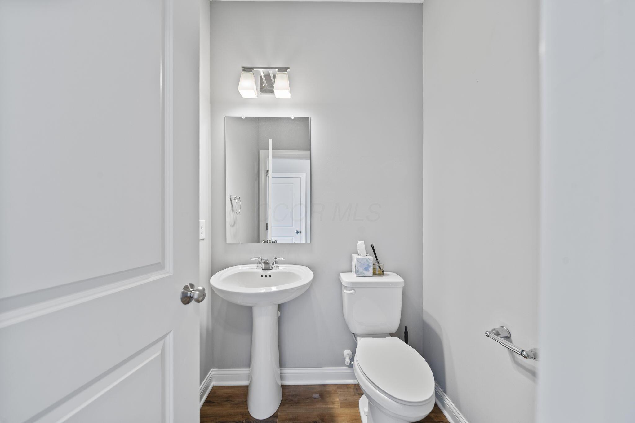 6158 Heather Ridge Drive Delaware, OH 43015 - Photo 24 of 51 First Floor Half Bathroom