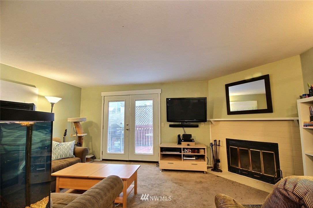 4116 Northeast 5th Street Renton, WA 98059 - Photo 2 of 16
