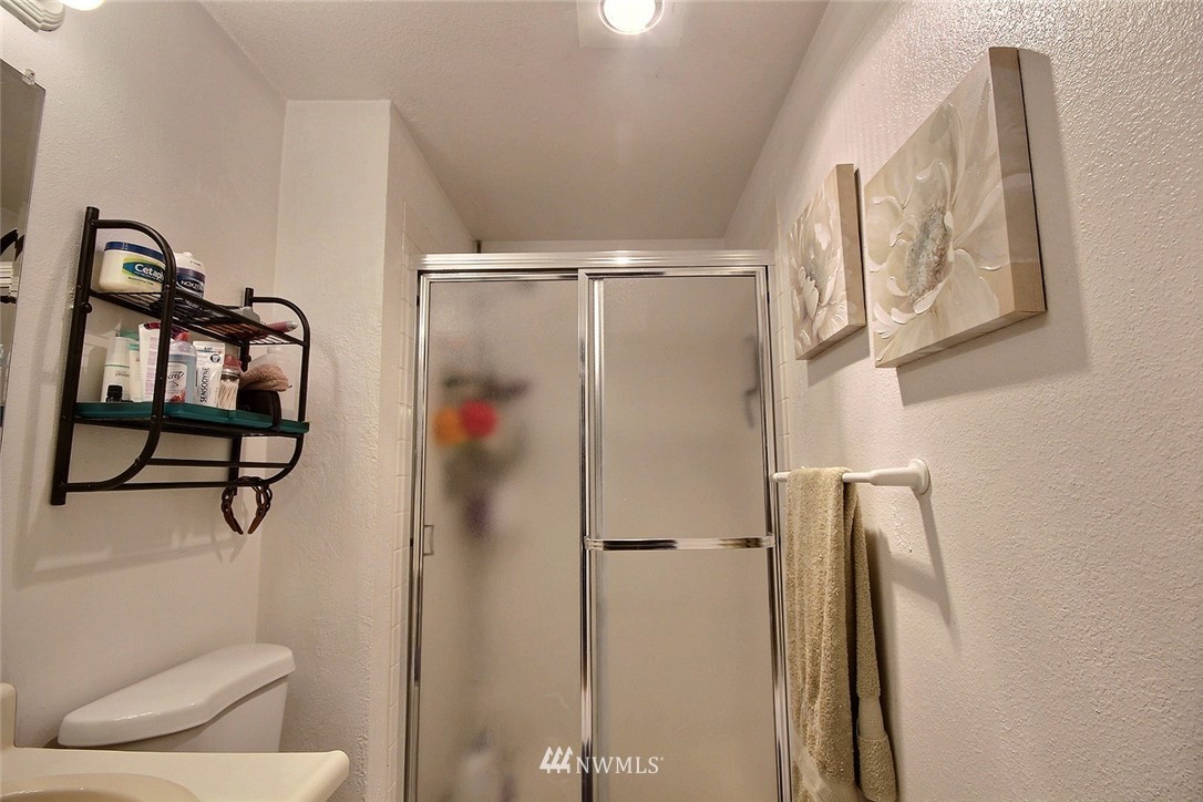 4116 Northeast 5th Street Renton, WA 98059 - Photo 11 of 16