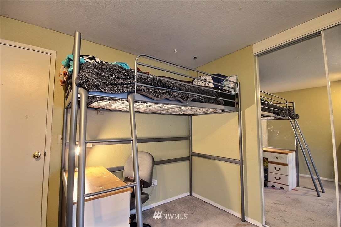 4116 Northeast 5th Street Renton, WA 98059 - Photo 12 of 16