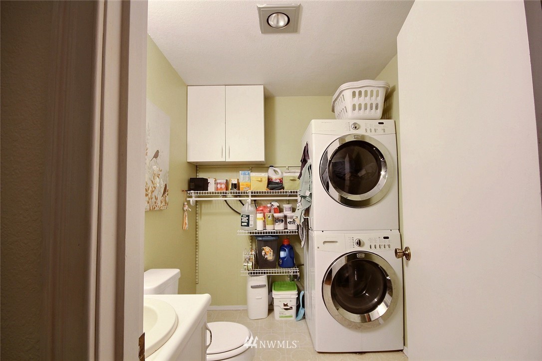 4116 Northeast 5th Street Renton, WA 98059 - Photo 7 of 16