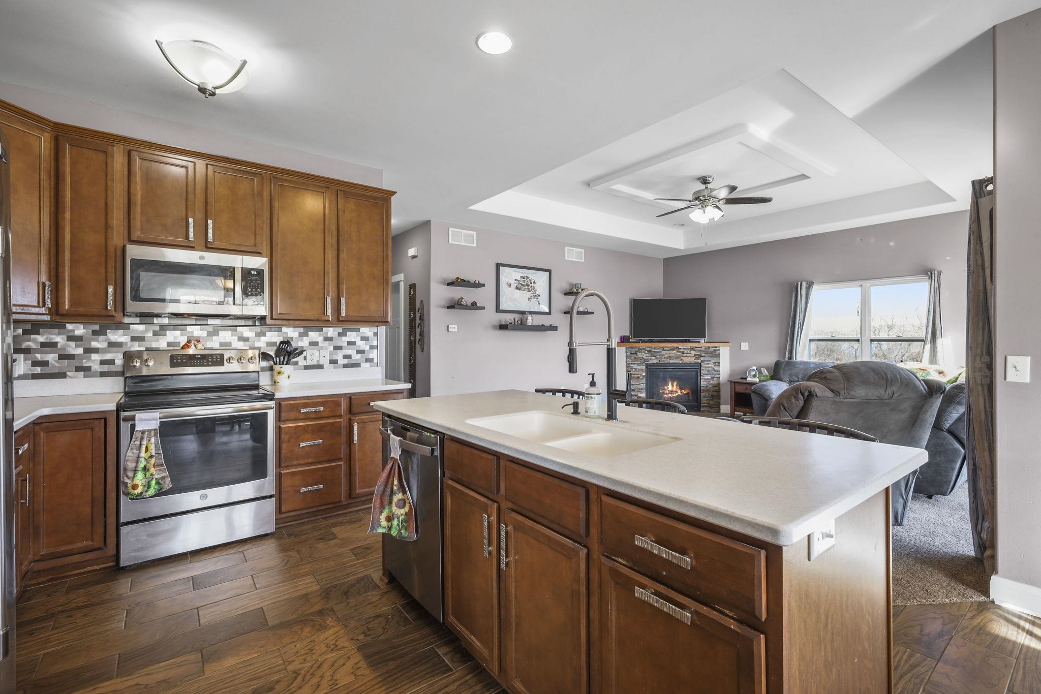 1215 Springbrook Drive Baraboo, WI 53913 - Photo 9 of 43