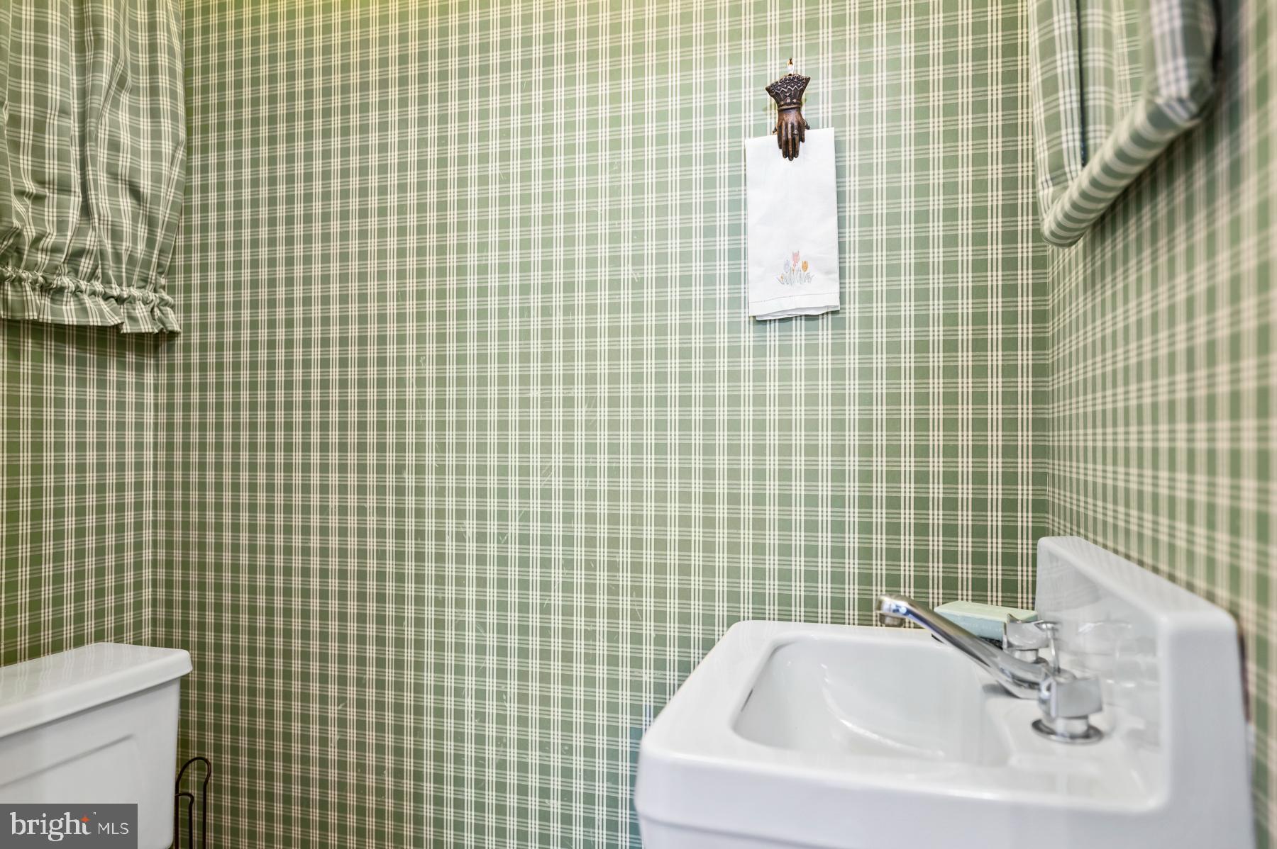 694 Kennedy Road Wayne, PA 19087 - Photo 20 of 39 Powder room on first floor