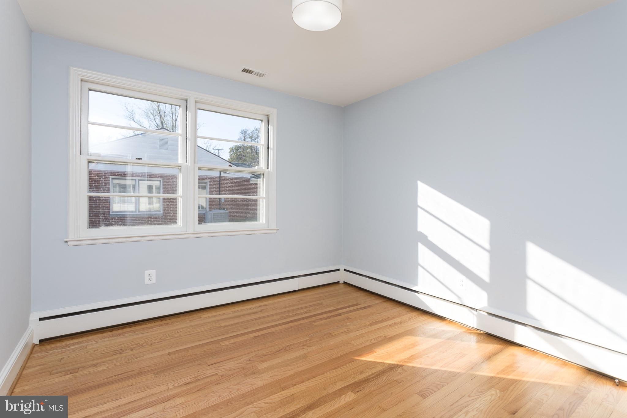 412 Aigburth Road Baltimore, MD 21286 - Photo 15 of 29 Bright and airy room with sunlight.